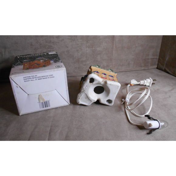 Victorian Village Collectibles 1993 Ed Church w/Box Lights Up Christmas Vintage - Picture 6 of 8